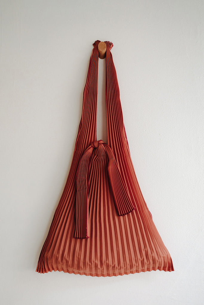Large Brick Red Pleated Pleco Tote Bag by KNA Plus at Abacus Row