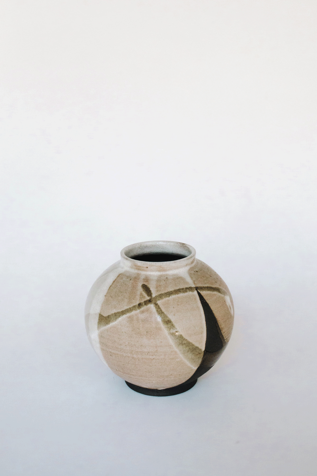 Moon Vase by Yenworks Ceramics