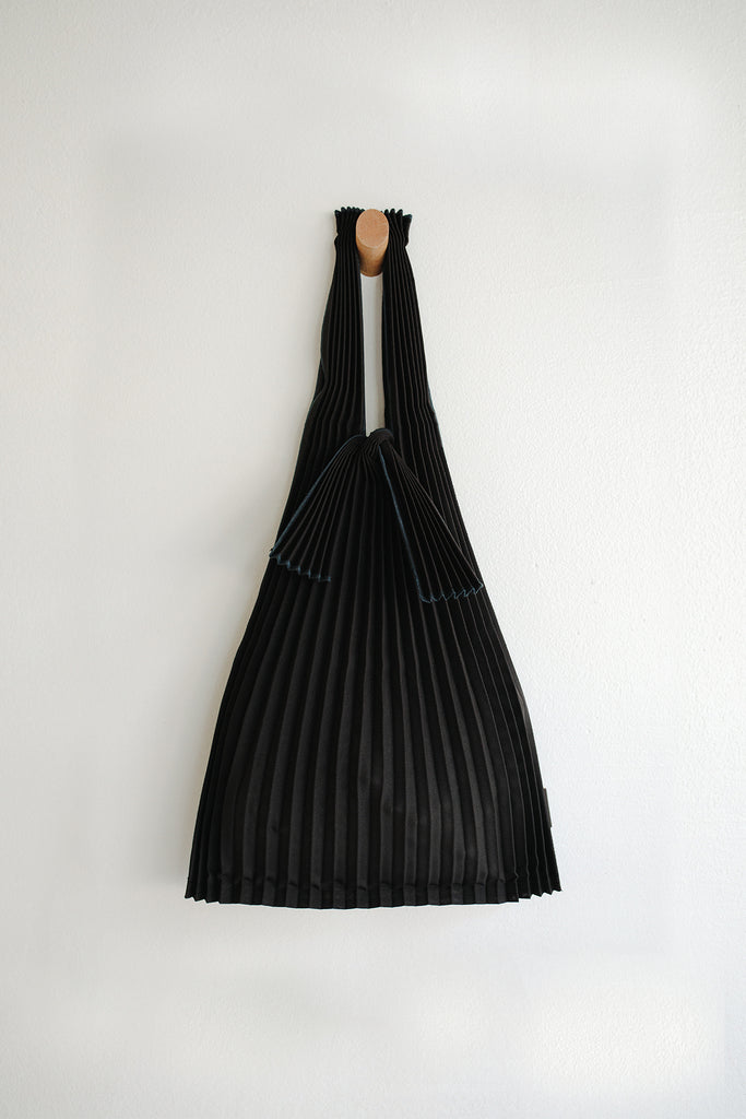 Small Pleated Tote Bag - Black