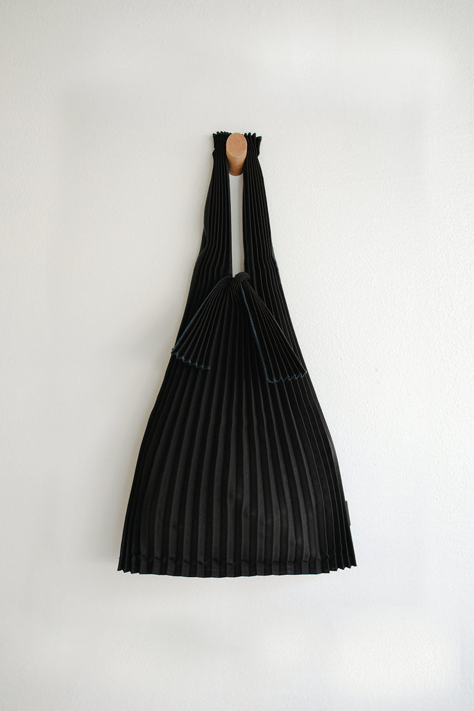 Small Pleated Tote Bag - Black