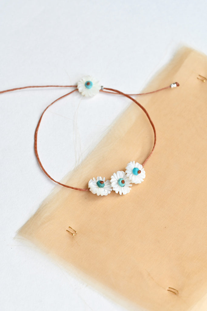 Chrysanthemum Garland Bracelet, White