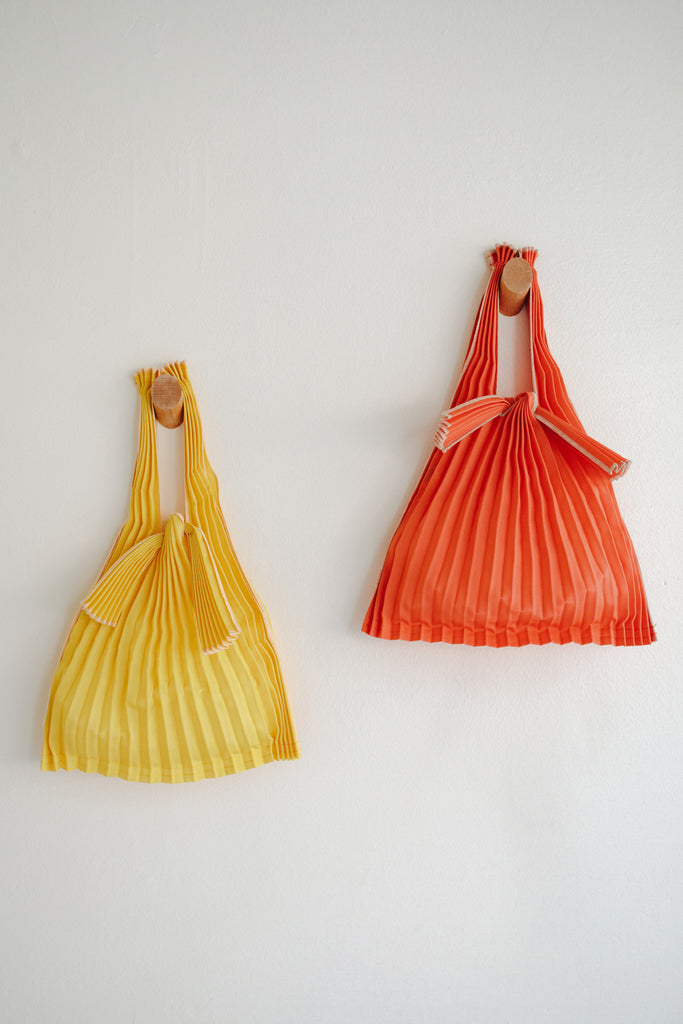 Mini Pleated Pleco Tote Bag - Orange and Yellow