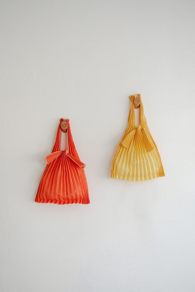 Mini Pleated Pleco Tote Bag - Orange + Yellow