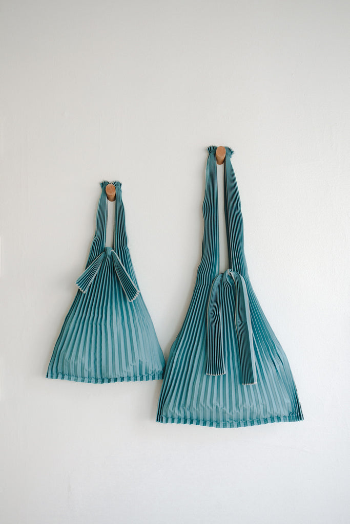 Small Pleated Pleco Tote Bag - Blue Grey