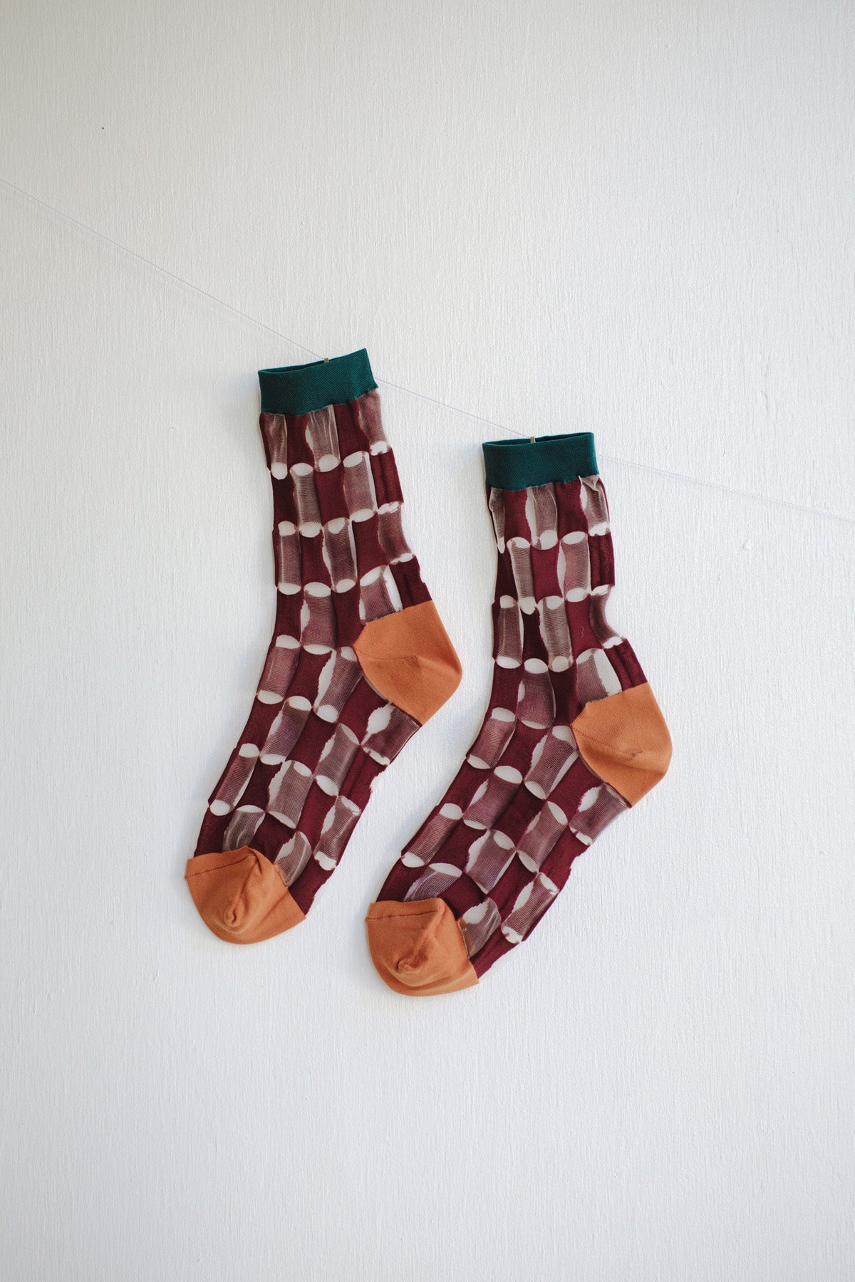 Hansel from Basel Petits Chucks Sheer Crew Socks Bordeaux