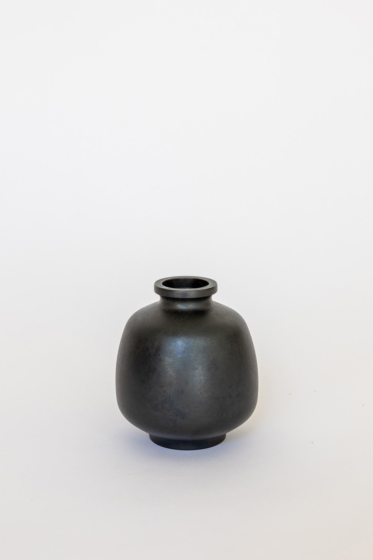Blackish Brown Hana Mitsubo by Nousaku at Abacus Row