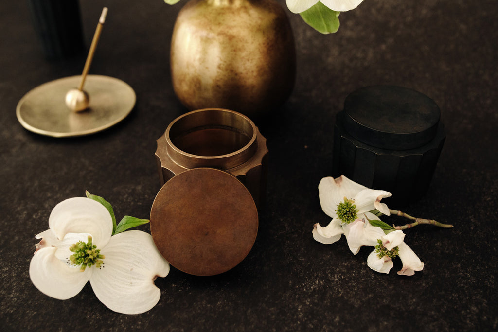 Small Golden Brown Hexadecagon Pot by Nousaku at Abacus Row