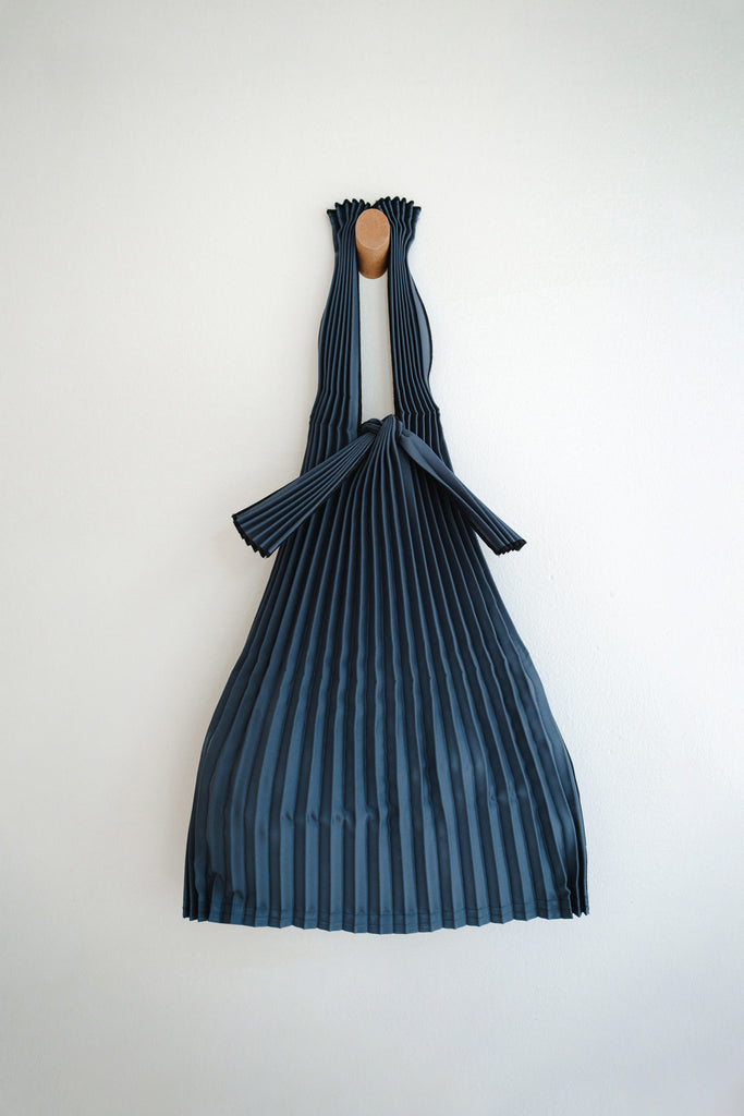 Small Navy Pleated Pleco Tote Bag by KNA Plus at Abacus Row