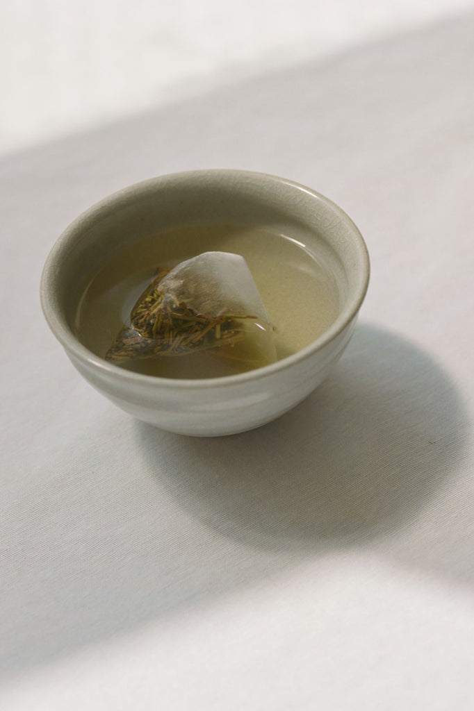 Alabaster White Hatomugicha Tea Sachets by Tekuno at Abacus Row