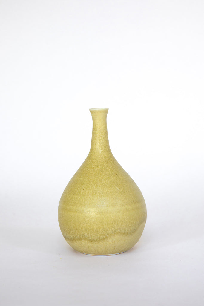 Bud Vase by Vy Voi at Abacus Row