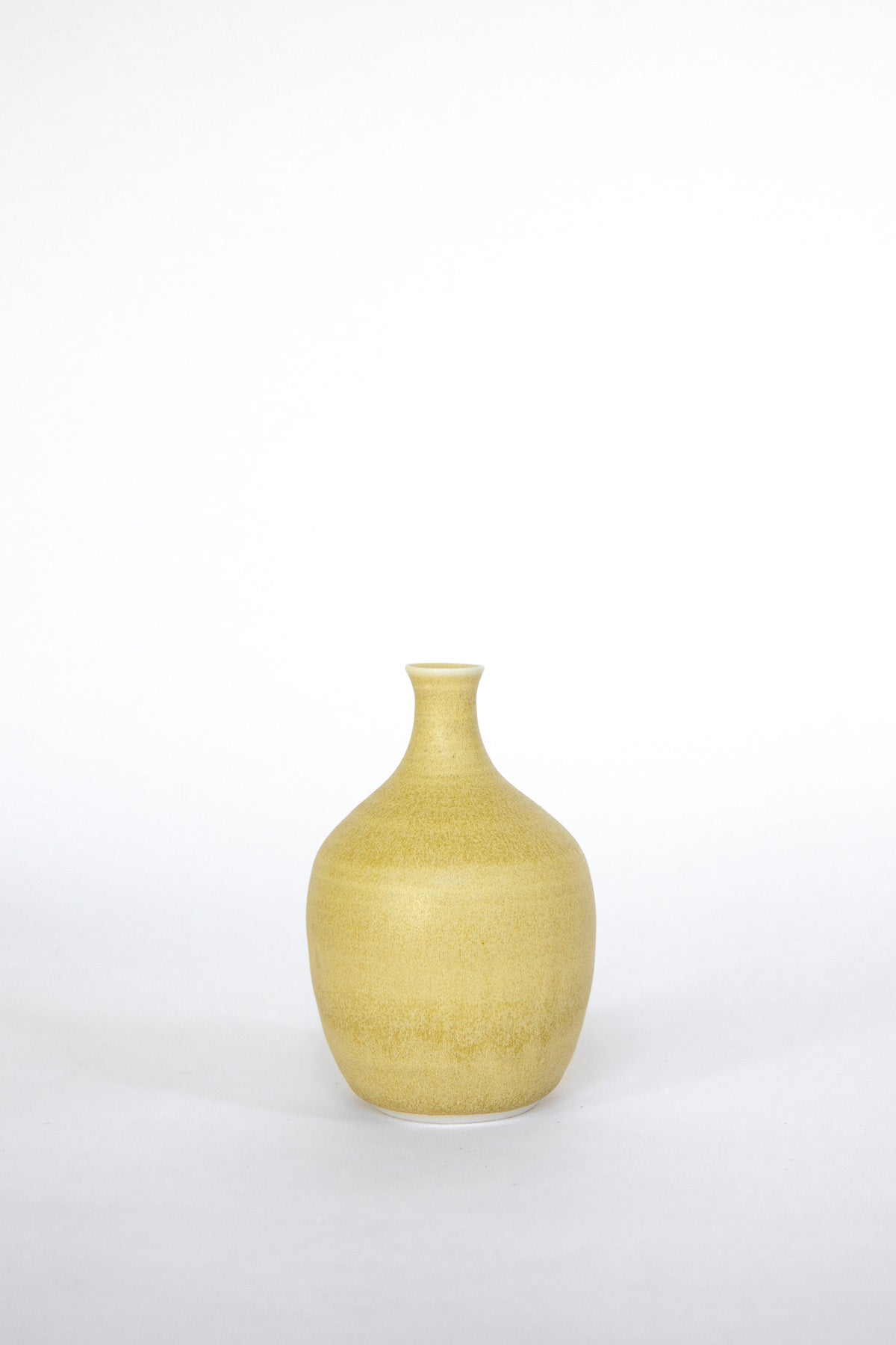 Bud Vase by Vy Voi at Abacus Row