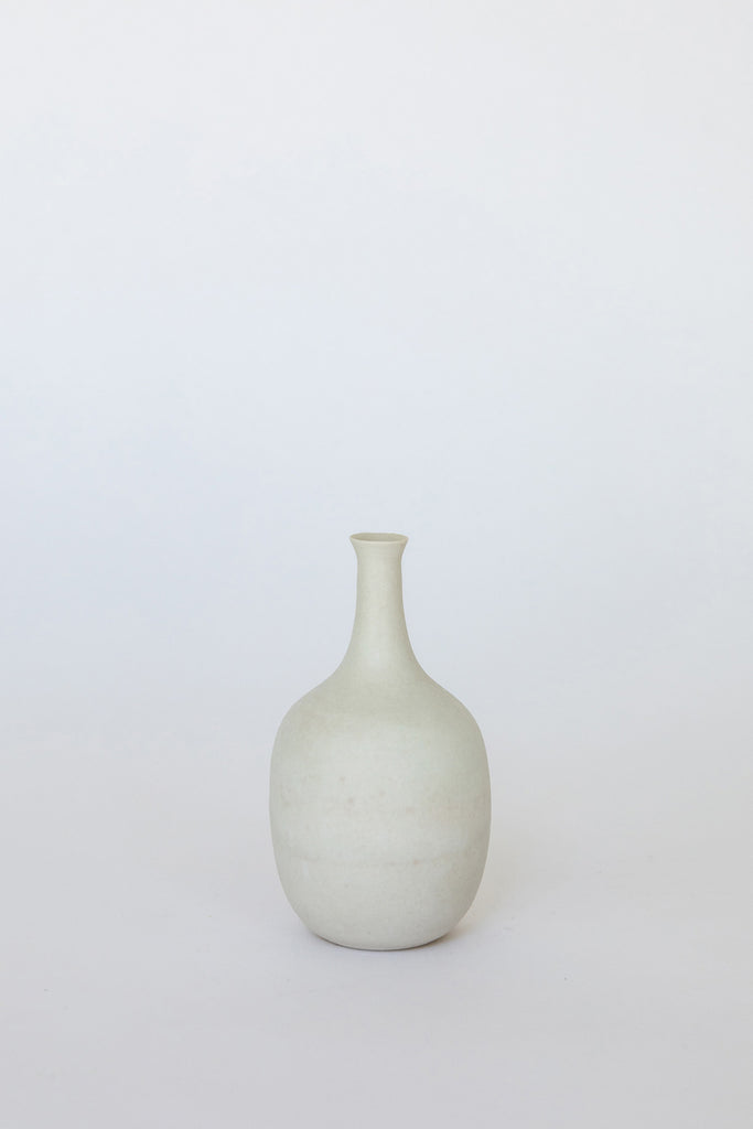Bud Vase by Vy Voi at Abacus Row