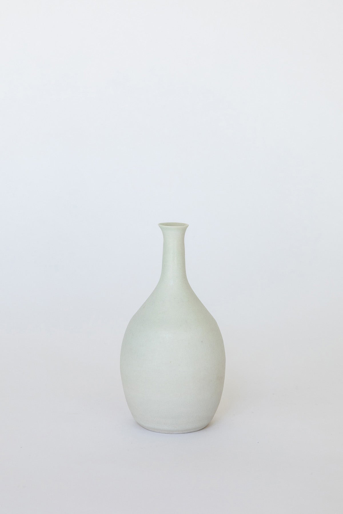 Bud Vase by Vy Voi at Abacus Row