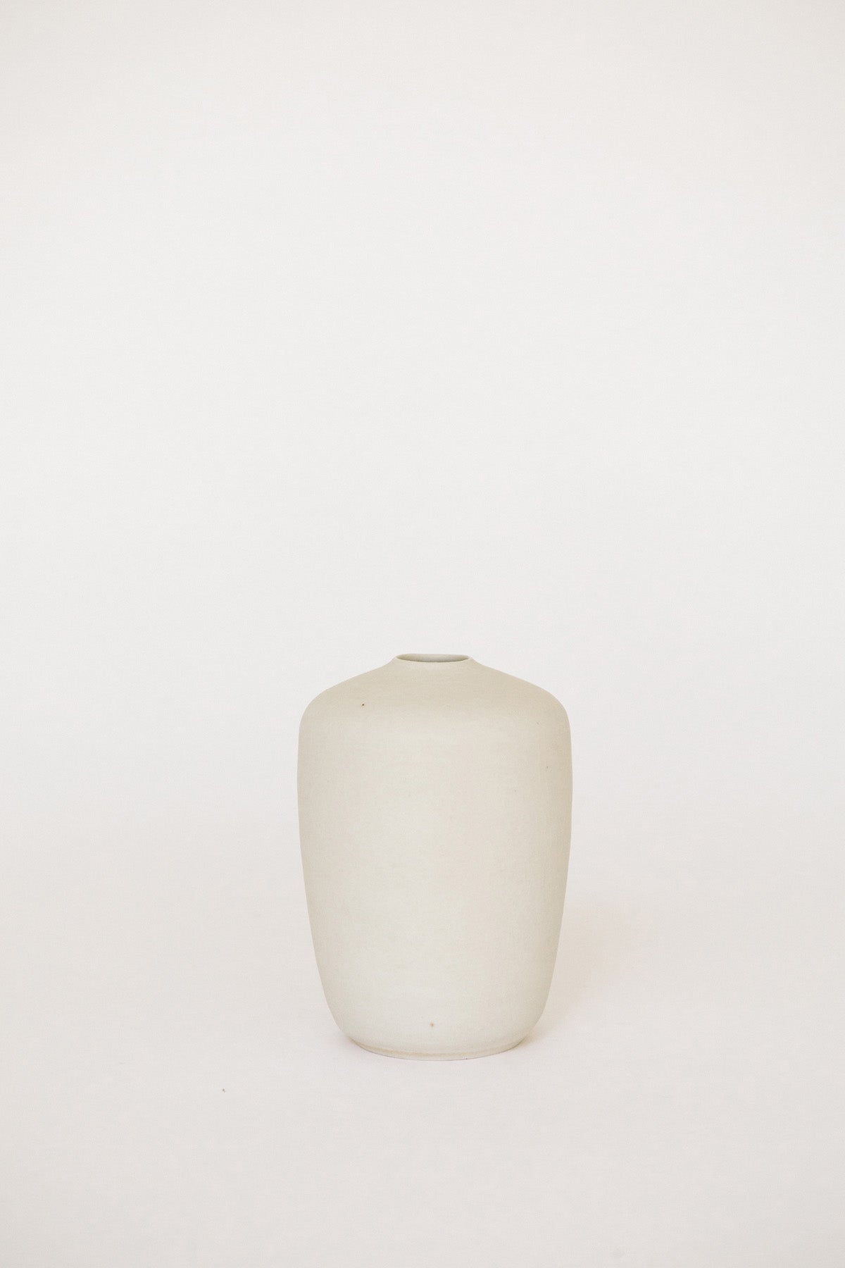 Round Top Bud Vase by Vy Voi at Abacus Row