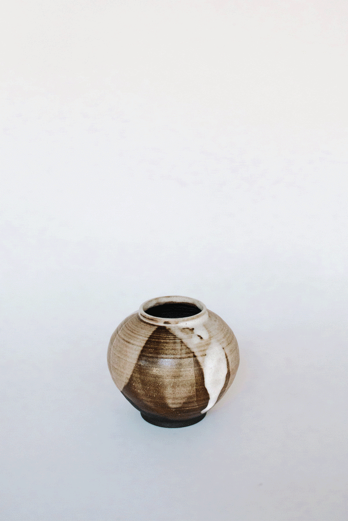 Moon Vase by Yenworks Ceramics