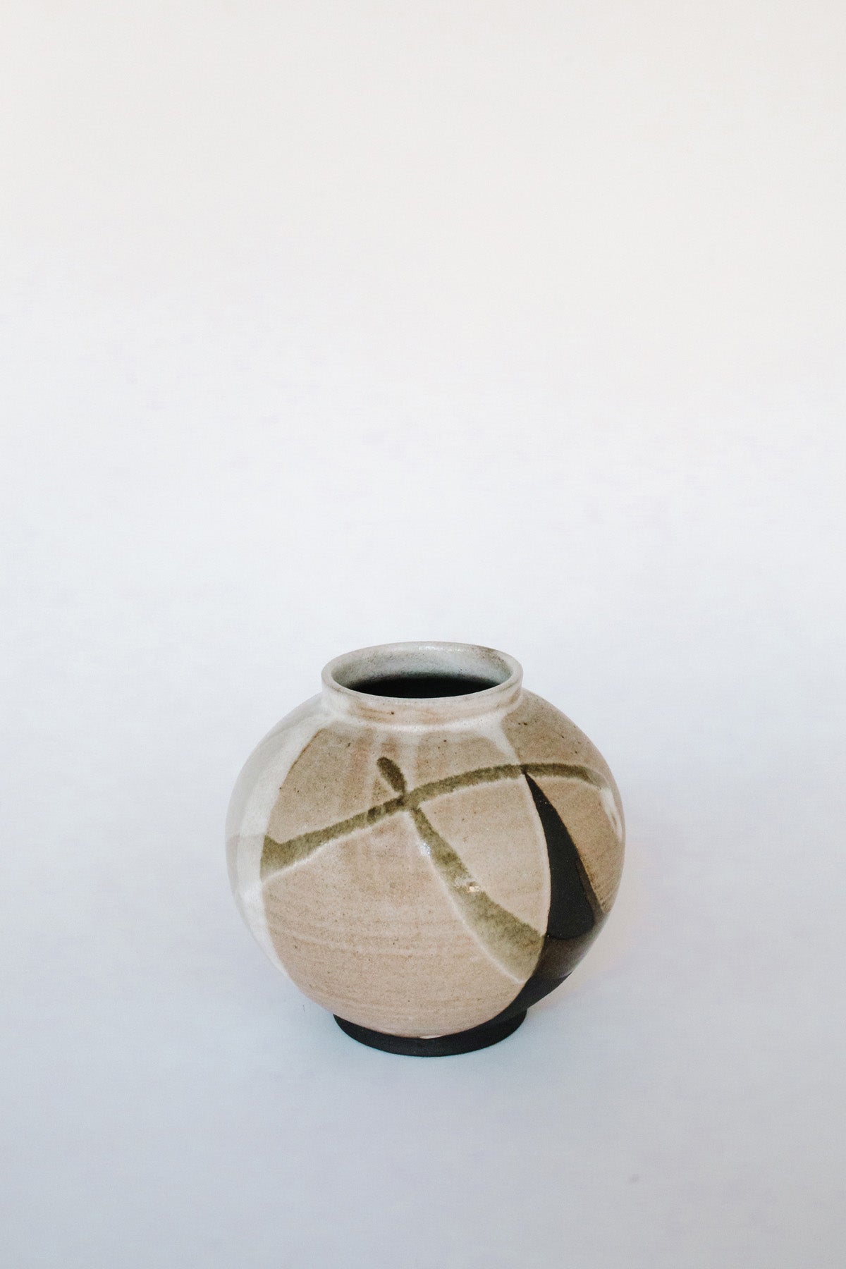 Moon Vase by Yenworks Ceramics