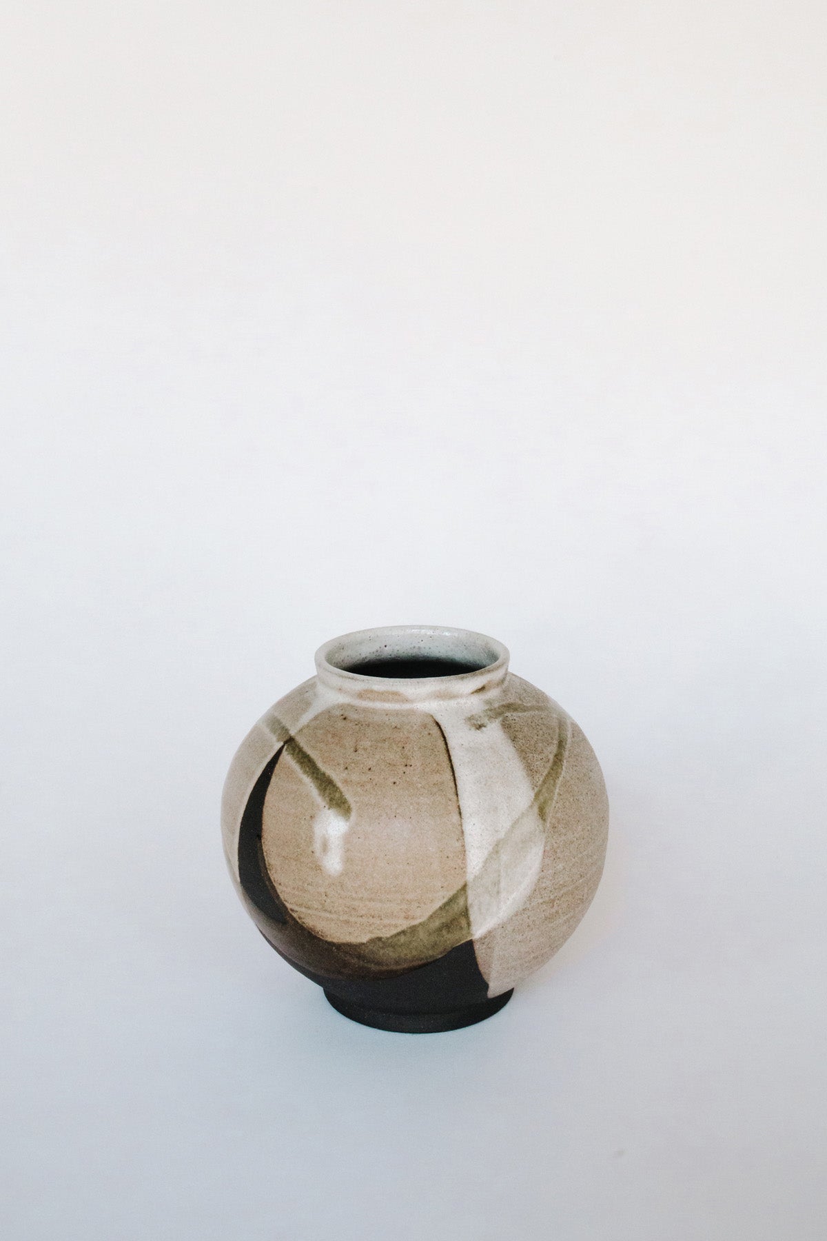Moon Vase by Yenworks Ceramics
